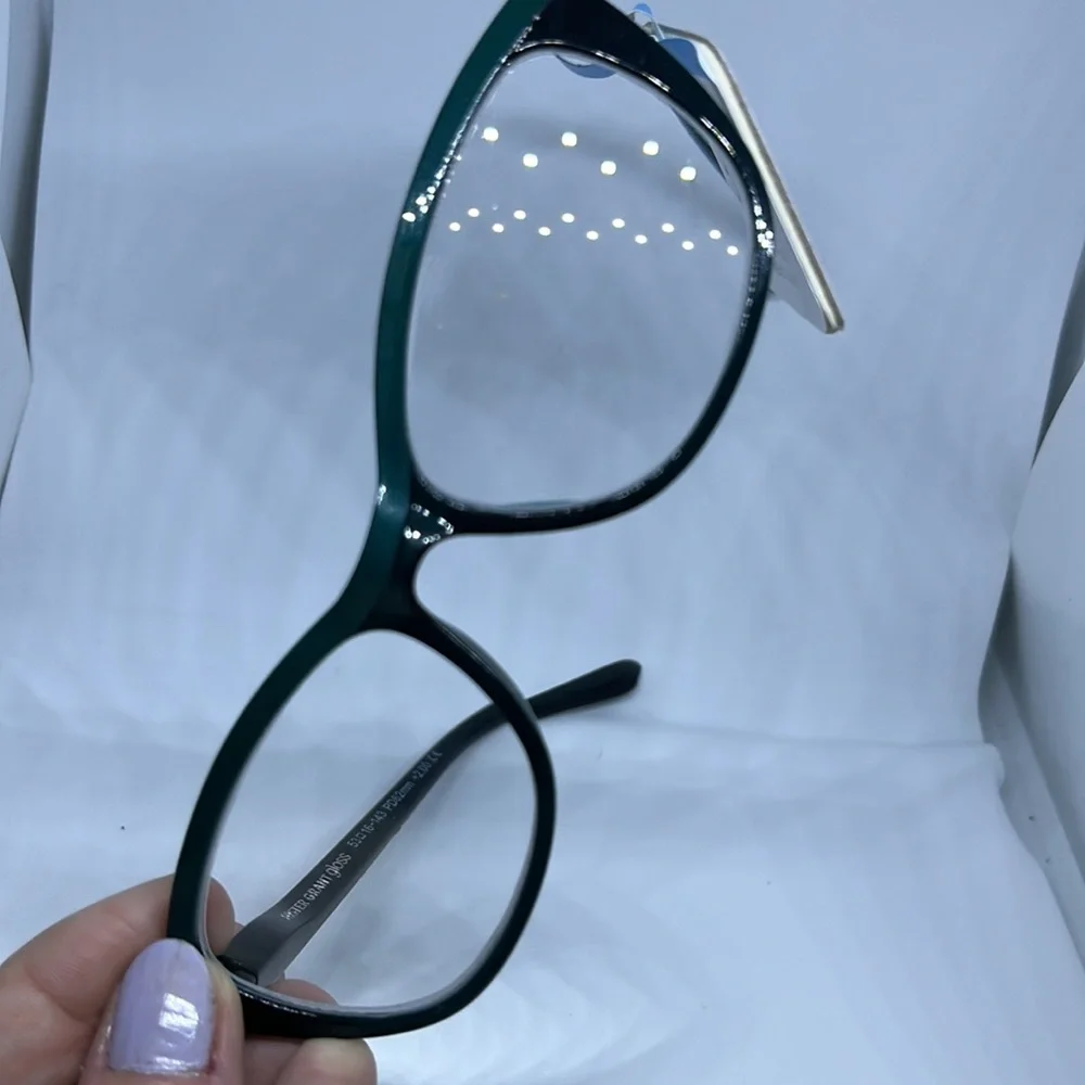 NWT Foster Grant Women's Gloss GL 2001 GRN GREEN Reading Glasses +2.00 Black